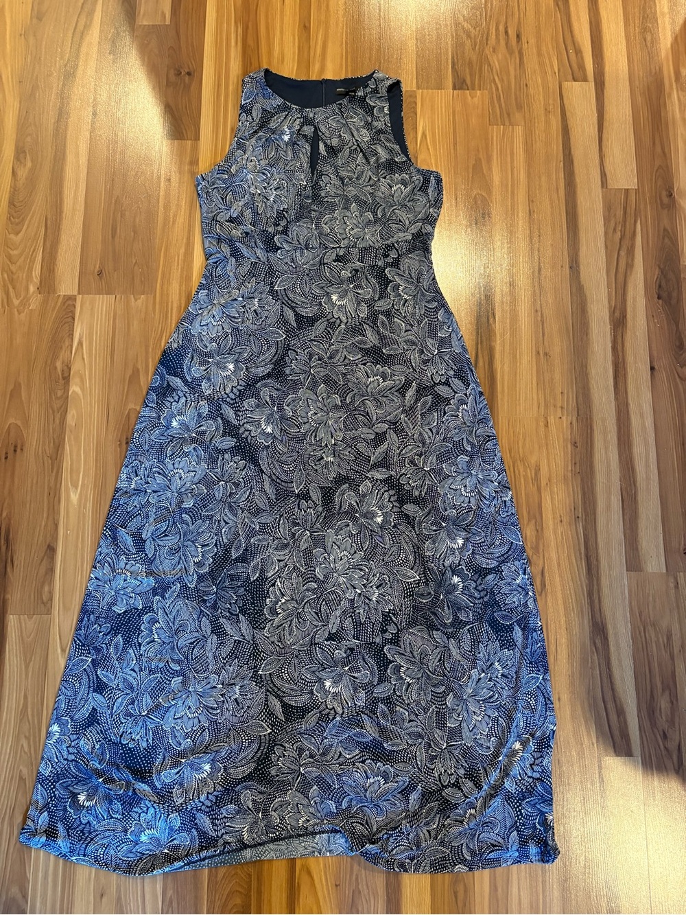Maggy London Navy and White Sleeveless Maxi Dress